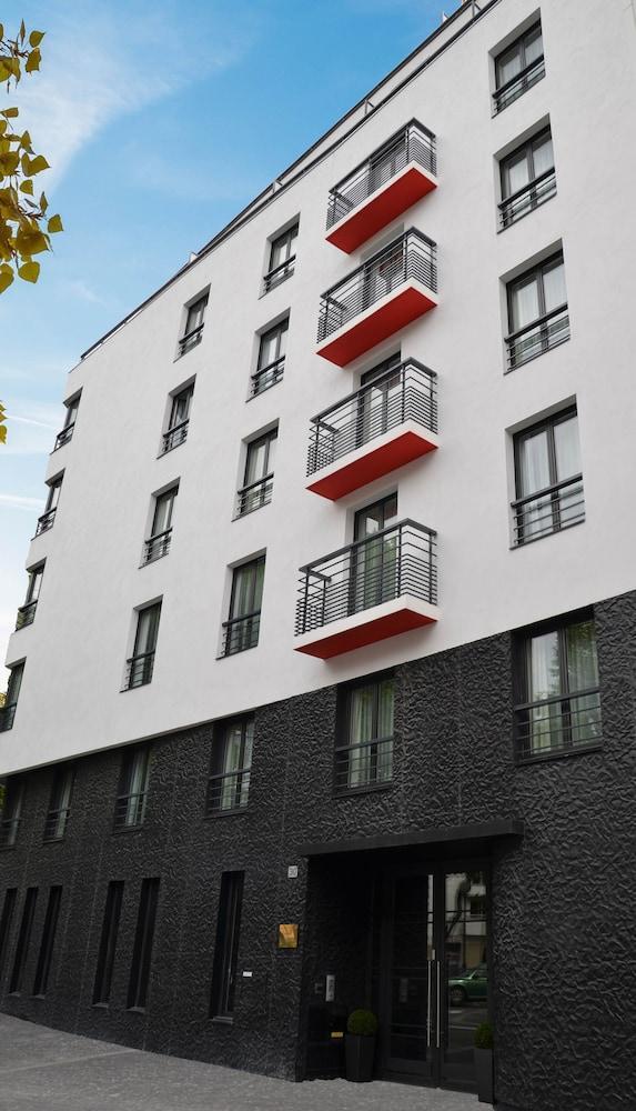 Capitaine Paoli Parigi